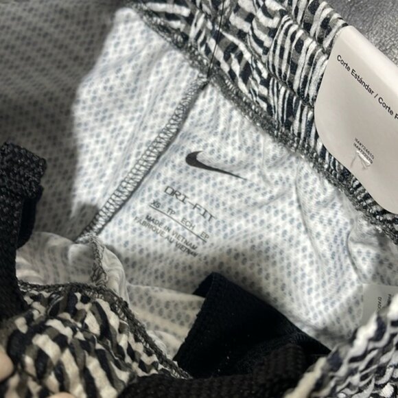 NIKE Dri-fit Dna Kids Basketball Shorts - Picture 5 of 7